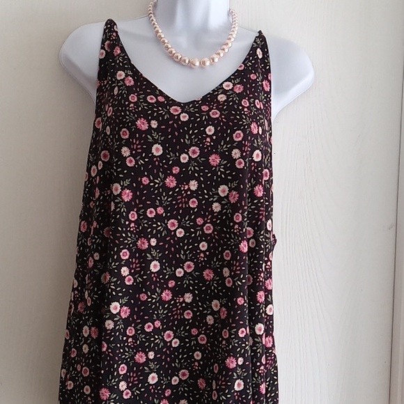 Reitmans | Stylish Summer Floral Top - Picture 2 of 8